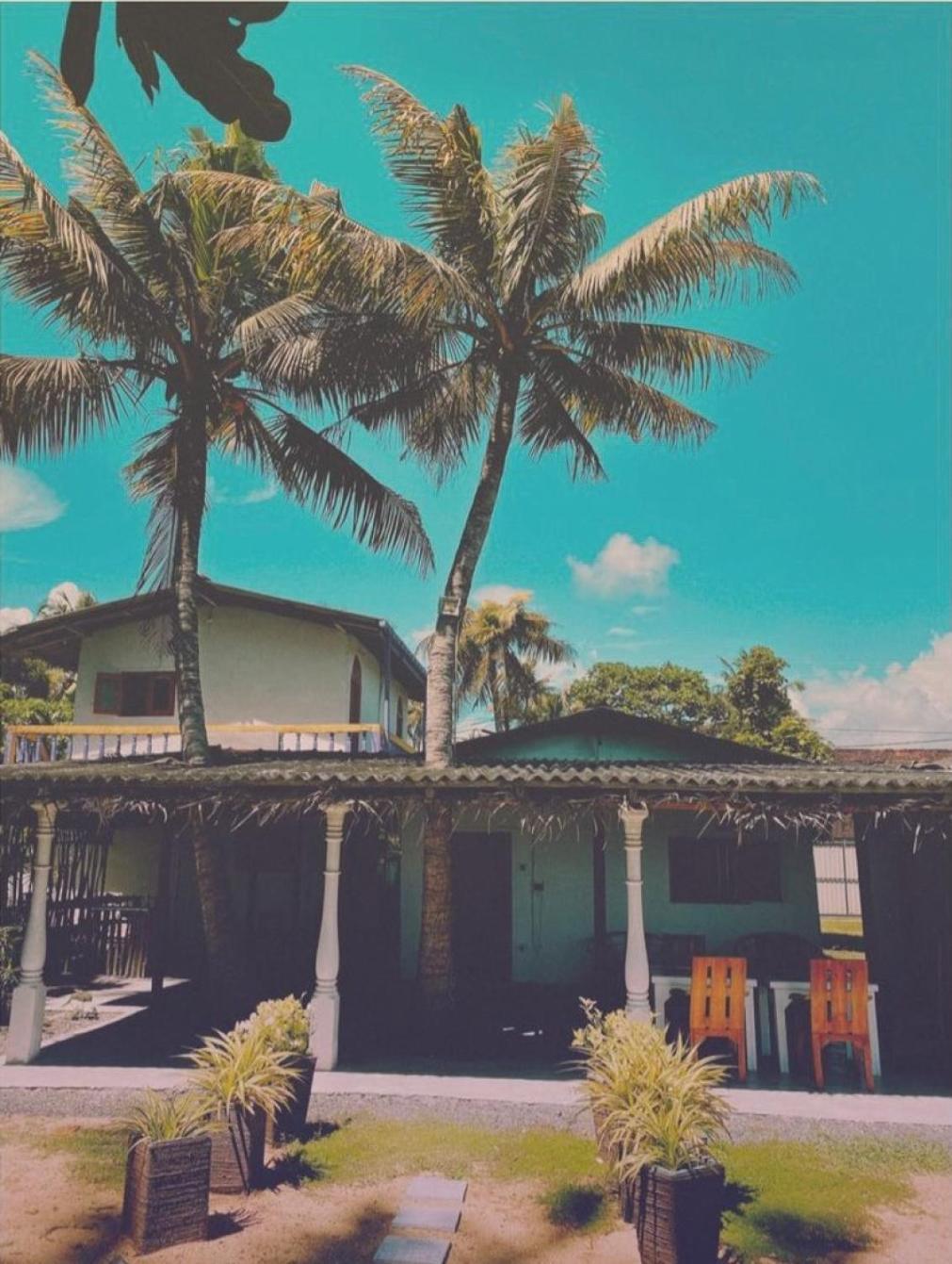 Together Beach House Midigama Exterior photo