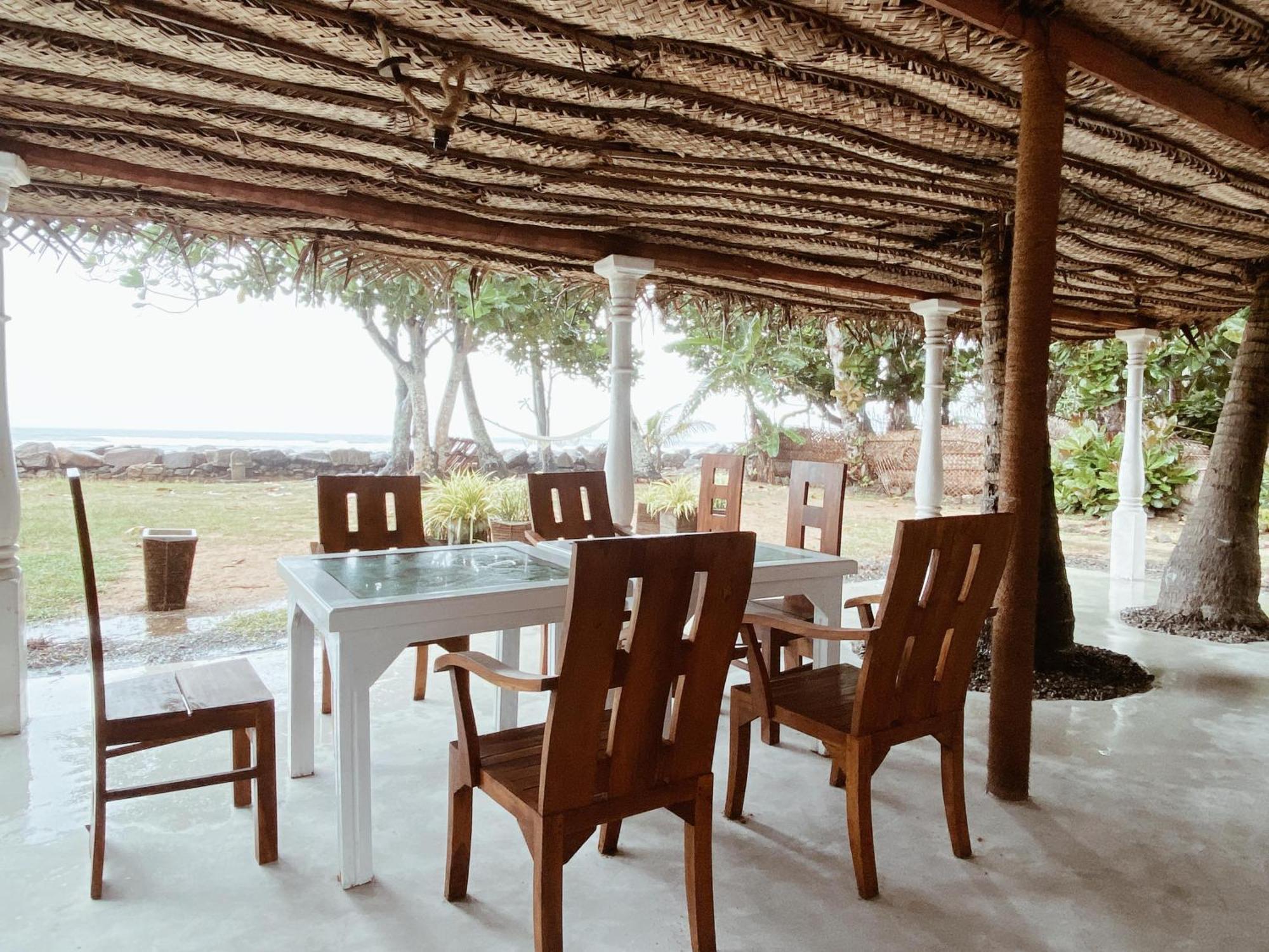 Together Beach House Midigama Exterior photo