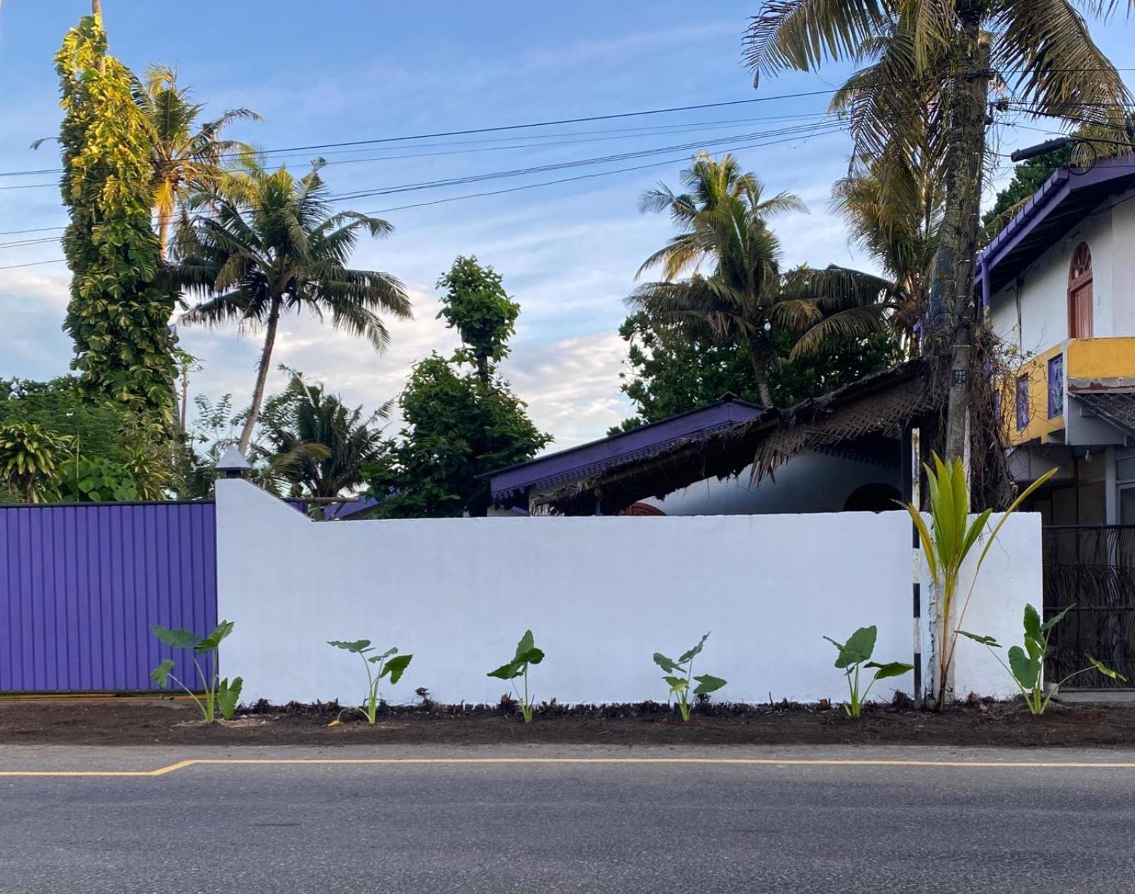 Together Beach House Midigama Exterior photo